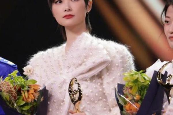 深度解析李宇春的生辰八字,背后隐藏的成功密码 深度解析李宇春的生辰八字,背后隐藏的成功密码