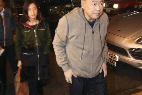 刘銮雄生辰八字揭秘:命运与财富背后的秘密解析 刘銮雄生辰八字揭秘:命运与财富背后的秘密解析