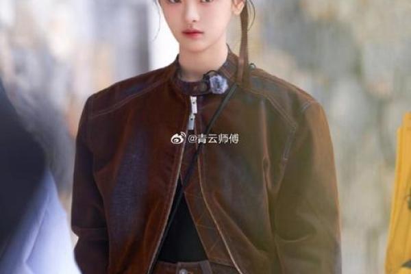 杨超越生辰八字解析：为何她能从平凡中脱颖而出？